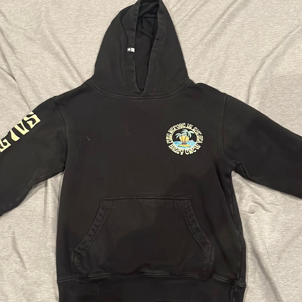 Salty crew sweat shit